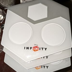 Disney Infinity game with action figures